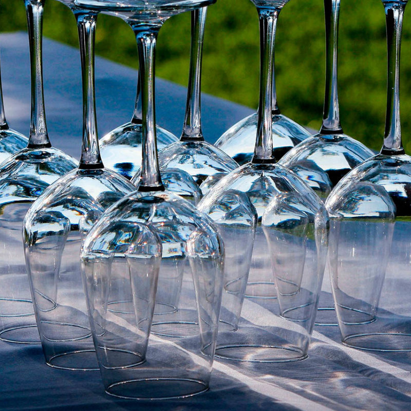geschirr_verleih__0001_wine-glasses-176991_1920